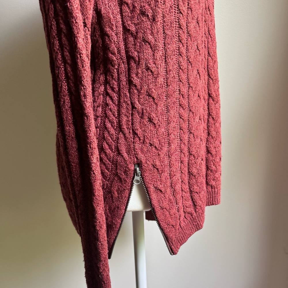American Eagle Women's Cable Knit Sweater Rust Size Small Functional Side Zipper - Picture 2 of 4